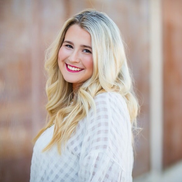 Meet your Posher, Jlee - Picture 2 of 2